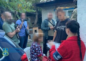 Мати знімала у порно власного сина: у Дніпрі затримали продавців дитячої порнографії