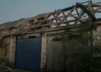 Ворог запустив по Нікополю декілька безпілотників: наслідки атак