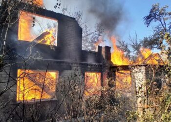 Внаслідок ворожих обстрілів в області сталося кілька пожеж та є багато руйнувань
