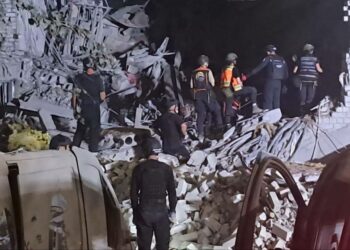 Окупанти вдарили ракетою по готелю у Кривому Розі: є загиблі та поранені