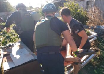 Окупанти поранили 51-річного чоловіка на Нікопольщині: наслідки ворожих обстрілів