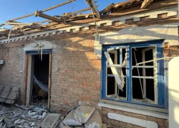 Загинула 80-річна жінка внаслідок ворожої атаки на Нікополь: поранено чоловіка