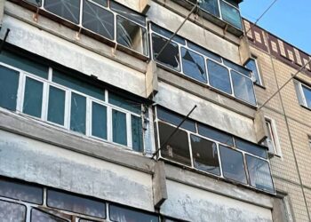 Пошкоджена багатоповерхівка, освітній заклад, з десяток приватних будинків: наслідки ворожих обстрілів
