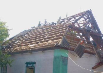 Окупанти вдарили по Нікопольщині та Синельниківщині: наслідки атак