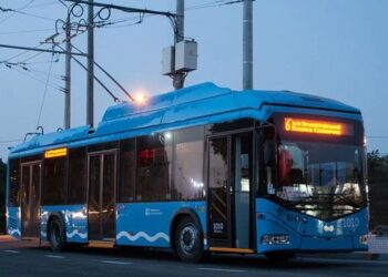 У Дніпрі сьогодні змінять рух кілька тролейбусів та автобусів: розклад