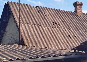 Пошкоджений приватний будинок та інфраструктура: ворог бив по області більше 10 разів