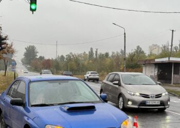 У Кривому Розі авто збило 11-річну дівчинку на “зебрі”