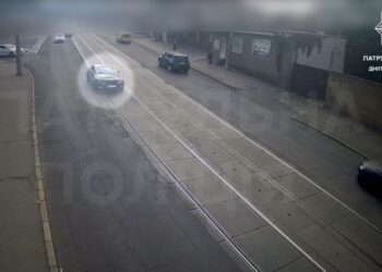 Погоня за Bentley: патрульні показали, як затримали порушника у Дніпрі (ВІДЕО)