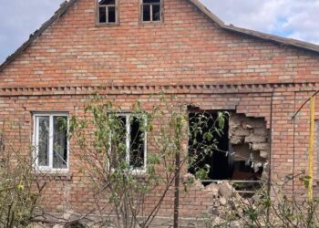 Окупанти поранили на Нікопольщині дитину та вагітну жінку
