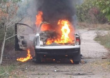 На Нікопольщині ворог вдарив по поліцейському автомобілю: наслідки