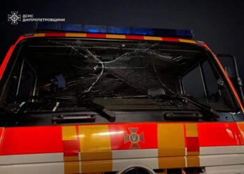 Внаслідок атаки по Кривому Рогу поранено рятувальника