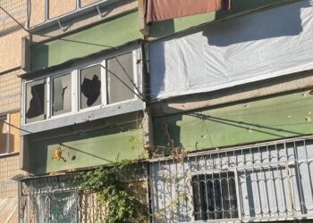 Пошкоджена багатоповерхівка, приватна оселя, автомобіль, інфраструктура: наслідки обстрілів області