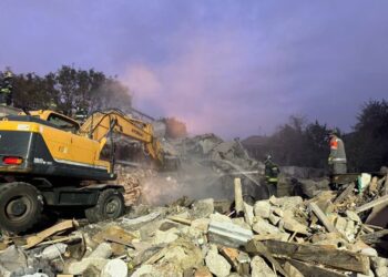 Загинула дитина та дві жінки: трагічні наслідки ракетного удару по Дніпру