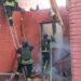 Окупанти влучили в будинок у Нікополі: сталася пожежа