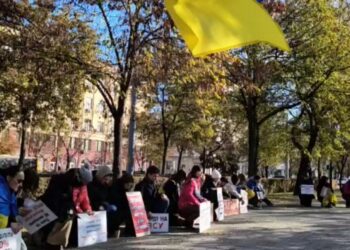 Активісти Дніпра провели традиційну суботню акцію “Гроші на ЗСУ”
