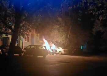 У Кам’янському 35-річна жінка спалила автівку знайомого після сварки