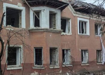 Ворог вдарив ракетою по Кривому Рогу: серед постраждалих діти