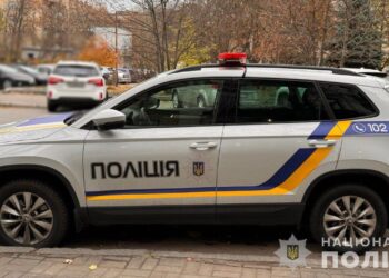 У Дніпрі можуть засудити до 8 років чоловіка, який забрав собі загублений у супермаркеті телефон