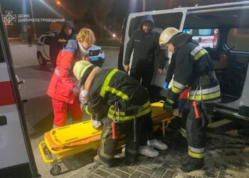 У Кам’янському авто влетіло у АЗС: є постраждалі