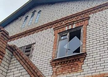 Пошкоджені 2 багатоповерхівки, 13 приватних будинків, інфраструктура, транспорт: наслідки обстрілів Нікопольщини