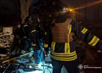 Тіло третього загиблого деблокували з-під завалів розбитої ракетою будівлі у Кривому Розі
