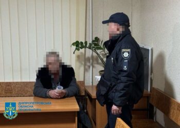 У Дніпрі засудили на 12 років літнього чоловіка, який вбив підлітка на вулиці