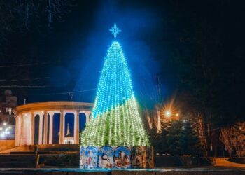 У яких парках Дніпра з’являться новорічні ялинки