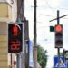 На складних перехрестях у Дніпрі з’являються світлофори, які працюватимуть навіть під час знеструмлень