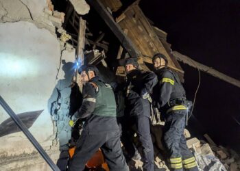 Ракетний удар по Кривому Рогу: є постраждалі та багато руйнувань