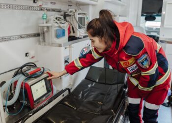 Бригадам “швидкої” області передали сучасні авто для порятунку життів