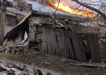 Троє поранених та багато руйнувань: наслідки обстрілів Нікопольщини