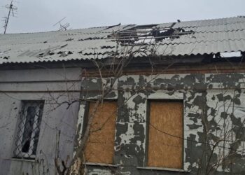 Внаслідок ворожих обстрілів в області поранено двох чоловіків та жінку: є багато руйнувань