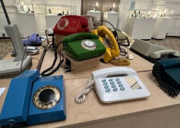 Від диму до дзвінка: у музеї Дніпра можна дізнатися історію телефонного звʼязку у нашому місті