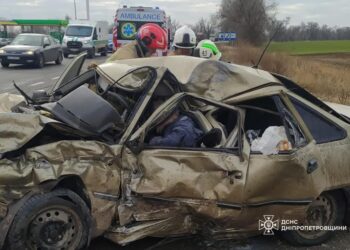 Сталася смертельна ДТП на Криворіжжі: з авто деблокували тіла трьох загиблих