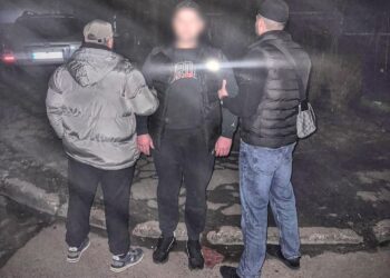 Стрілянина у Дніпрі: затримали нападника, який розстріляв авто знайомого