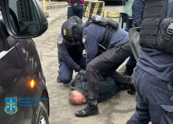 У Дніпрі затримано директора ТОВ, який організував схему переправлення ухилянтів за кордон
