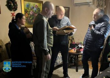 Захоплення аптеки у Дніпрі: затримали трьох рейдерів