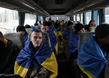 З ворожого полону сьогодні повернулися 18 мешканців Дніпропетровщини