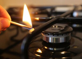 Вода замість газу: криворіжець залишив без газопостачання багатоповерхівку