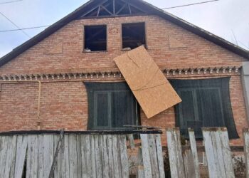 Пошкоджене підприємство, приватний будинок, інфраструктура внаслідок обстрілів Нікопольщини