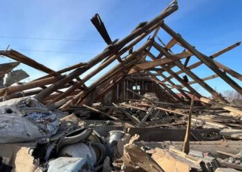 Внаслідок обстрілів Нікополя загинув 52-річний чоловік: є поранений
