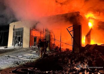 Ракетний удар по Кривому Рогу: загинув чоловік, п’ятеро поранених