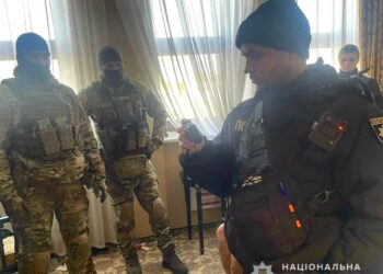 У Дніпрі 56-річний “терорист” тримав заручника у готелі: деталі поліцейської спецоперації