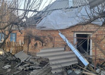 Окупанти поранили двох людей: атаковано два райони області