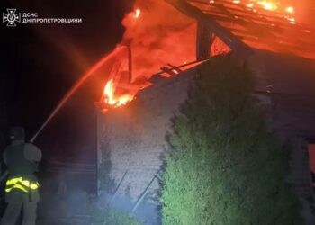 Ворог вдарив по Нікополю з артилерії та запустив по місту три дрони-камікадзе