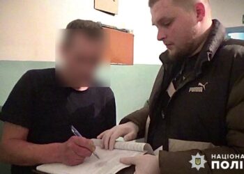 У Дніпрі затримали злодія, який обікрав авто військового
