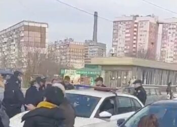 Гучне затримання чоловіка на вулиці Дніпра: деталі від поліції