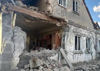 Окупанти поранили 43-річного чоловіка на Нікопольщині: наслідки ворожих обстрілів