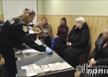 Судитимуть шахрайку, яка обкрадала пенсіонерів у Дніпрі