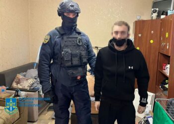 У Кривому Розі судитимуть групу   шахраїв, які обікрали українців на мільйони гривень